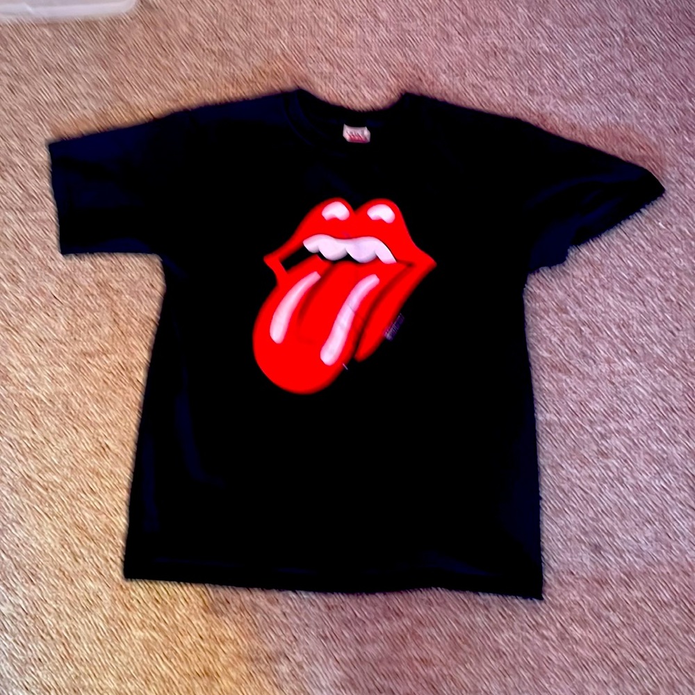 Rolling stones T shirt preshrunk. Never worn